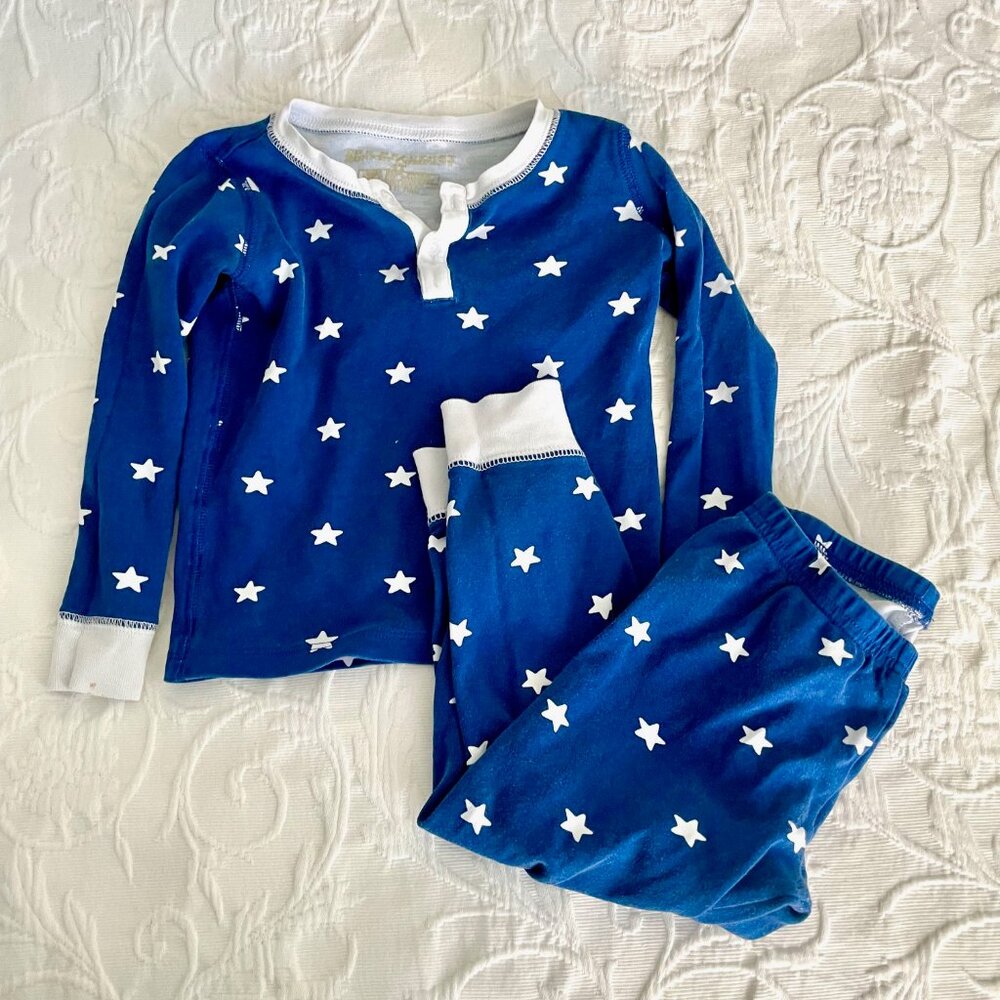 The Beaufort Bonnet Company Kids Blue Star Pajama Set